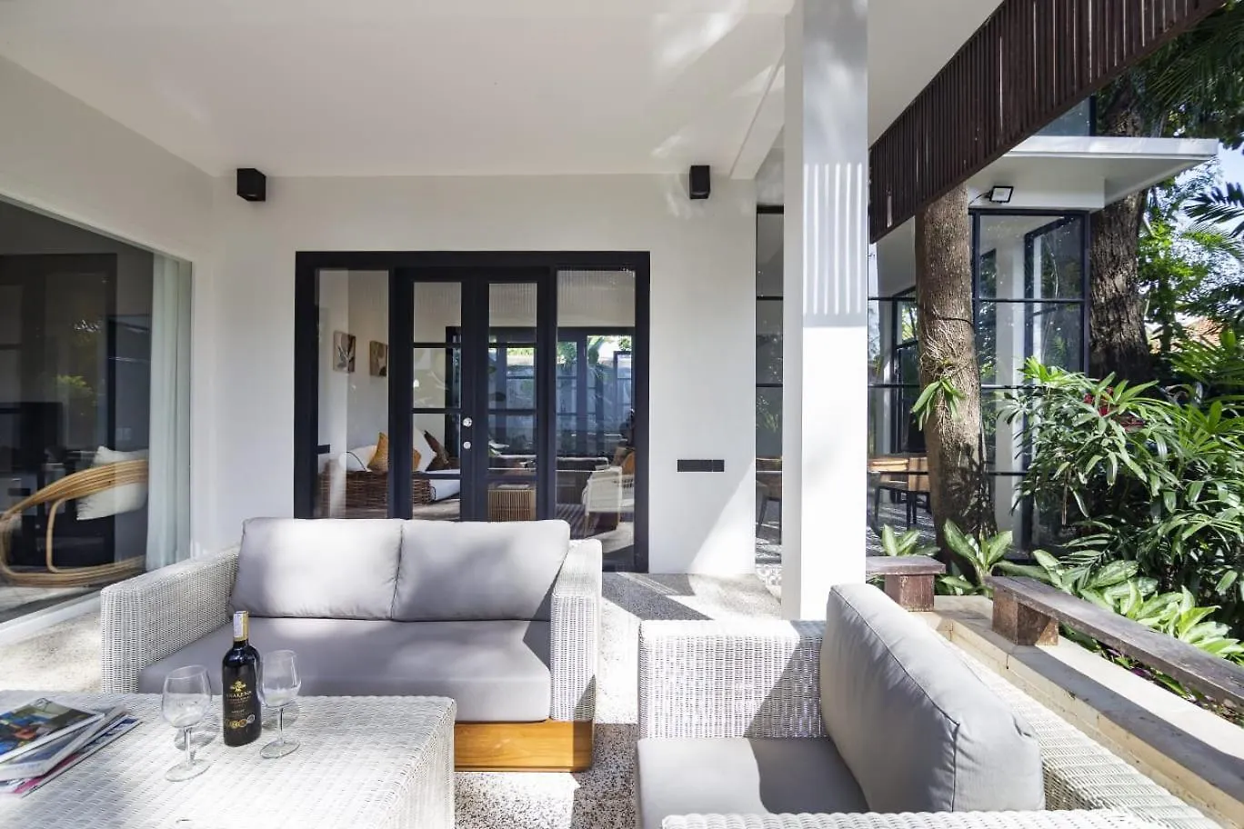 Martini Suite And Villa Kerobokan 5*,