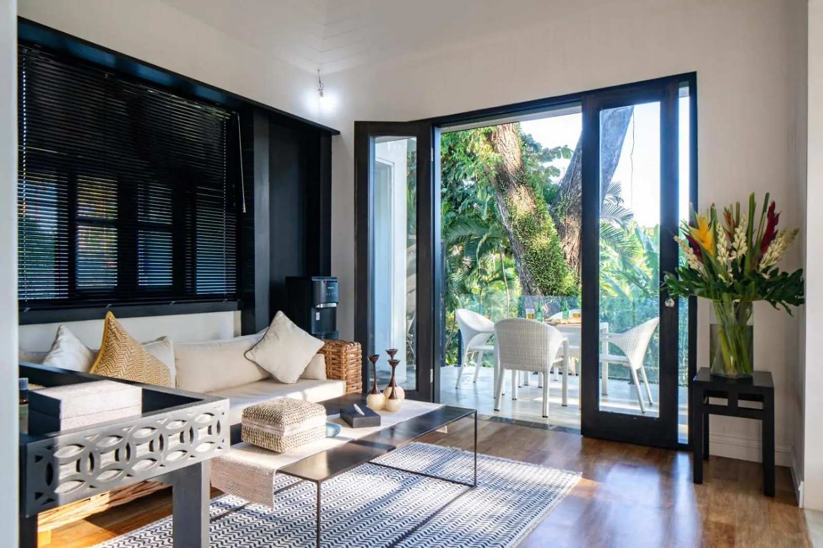 Martini Suite And Villa Kerobokan 5*,