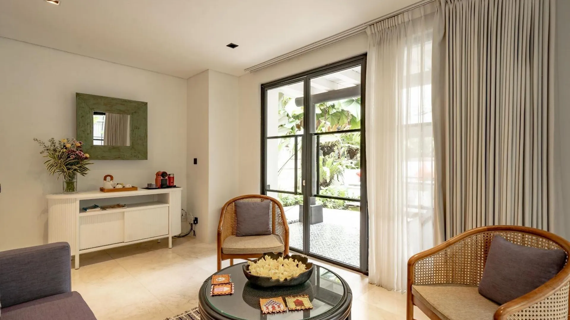 Martini Suite And Villa Kerobokan  Indonesia